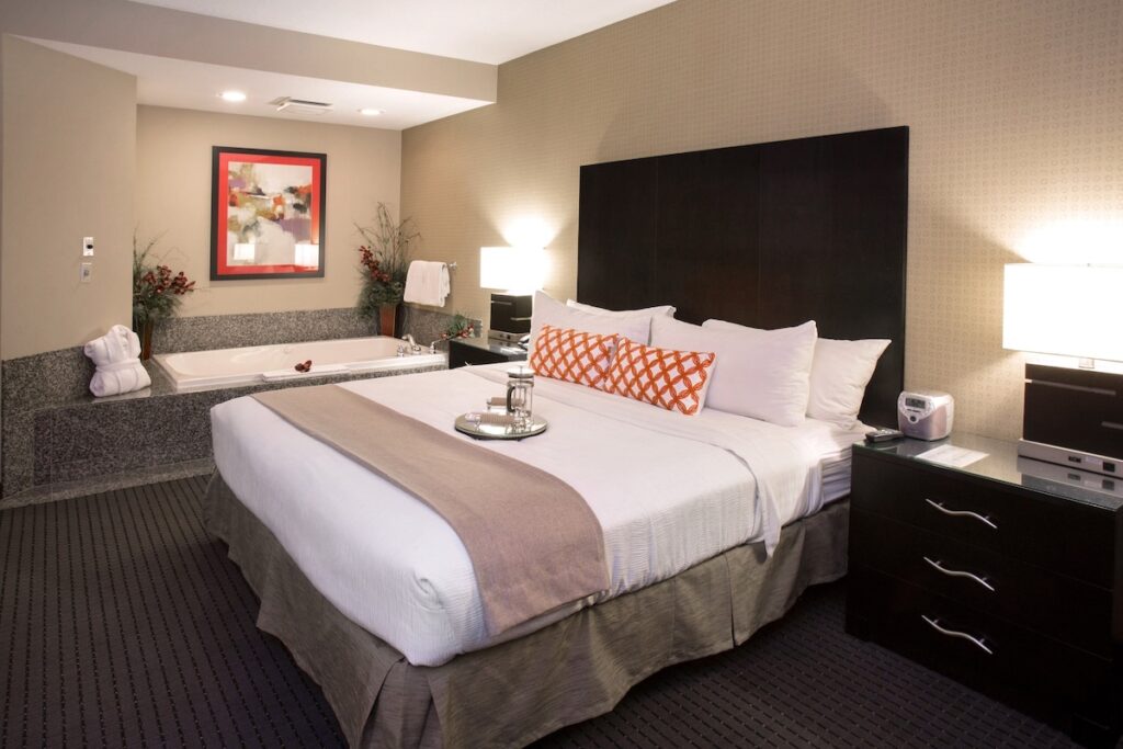 Holiday Inn Hotel & Suites St. Paul NE – Lake Elmo by IHG - Image 3