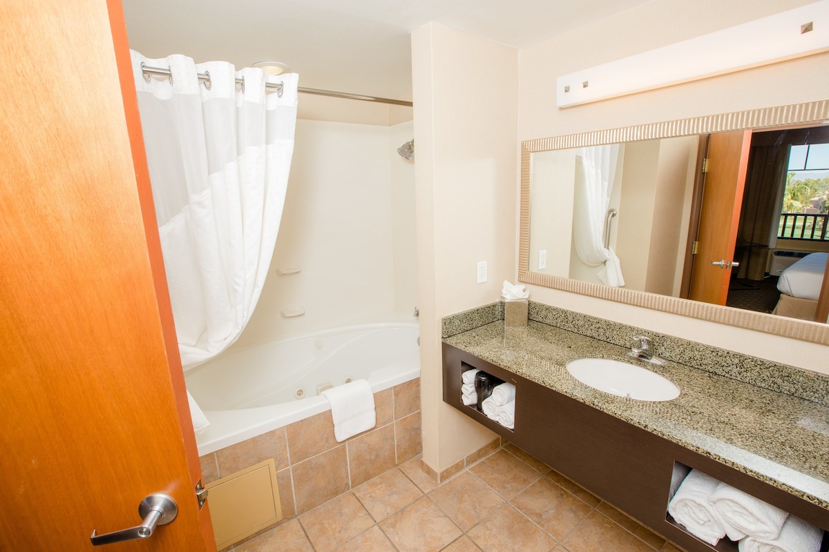 Holiday Inn Phoenix Chandler by IHG Mesa