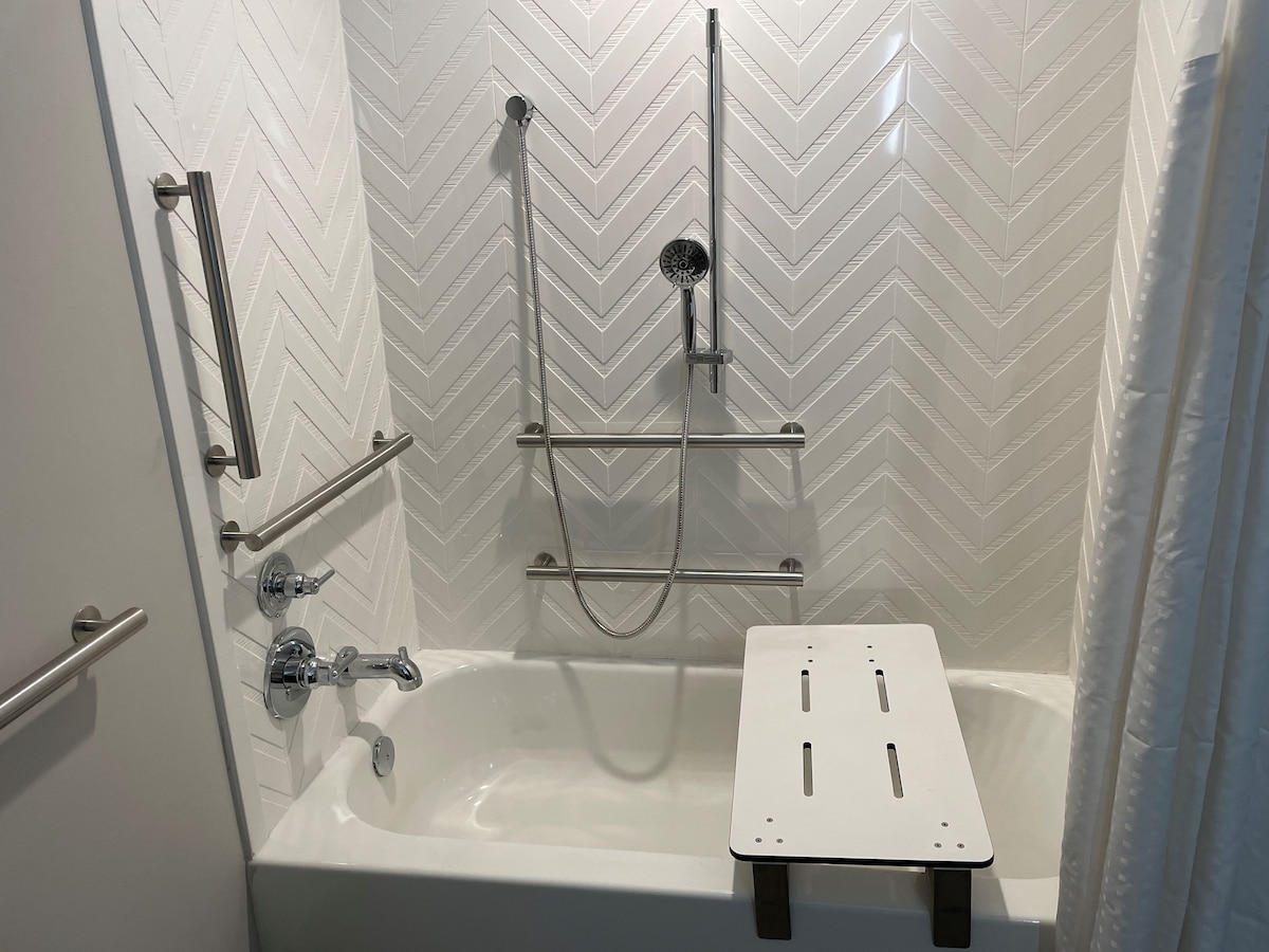 Holiday Inn Suites Chicago Downtown by IHG 1