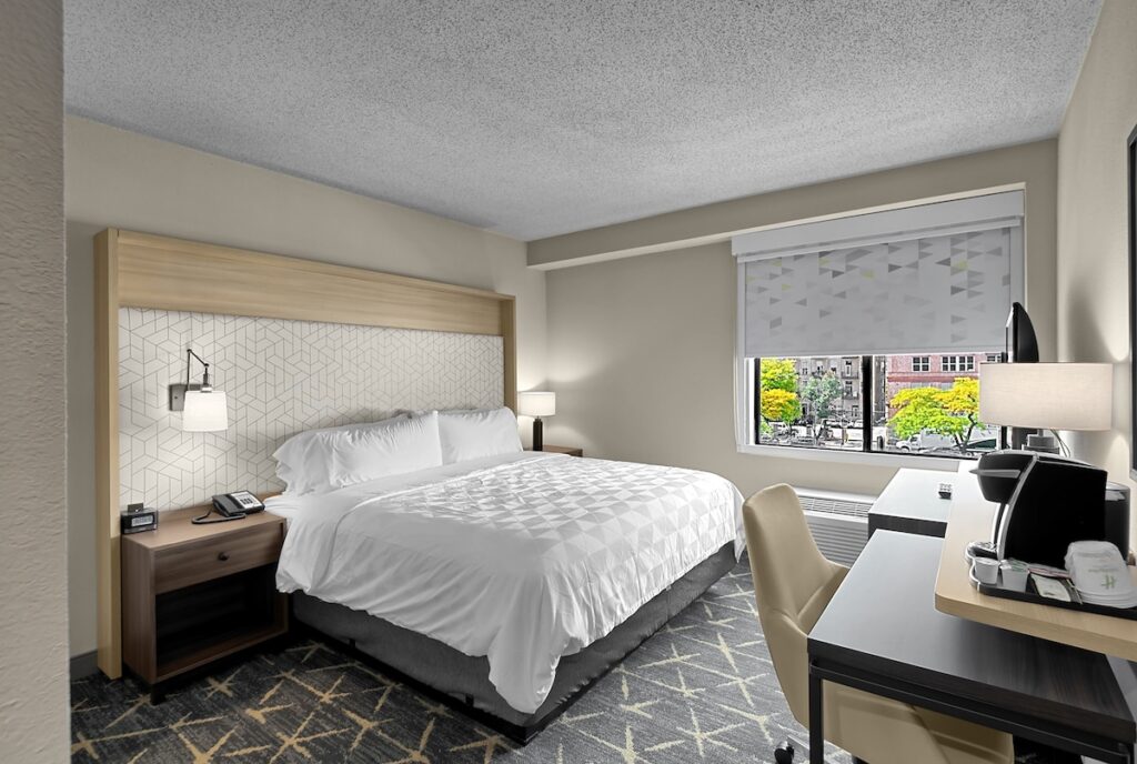 Holiday Inn & Suites Chicago – Downtown by IHG - Image 3