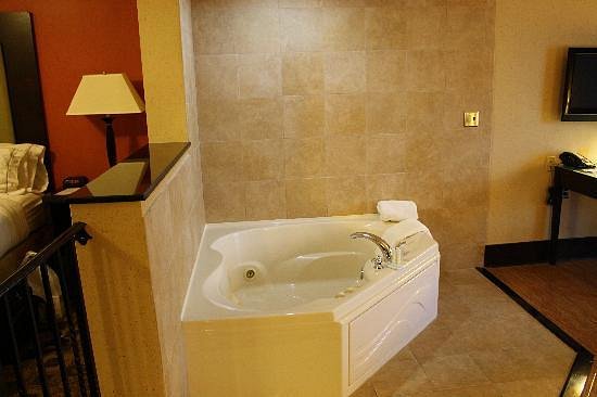 Holiday Inn & Suites Columbia NE – Ft Jackson Area by IHG