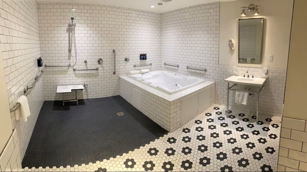 Hollywood Hotel - Image 3