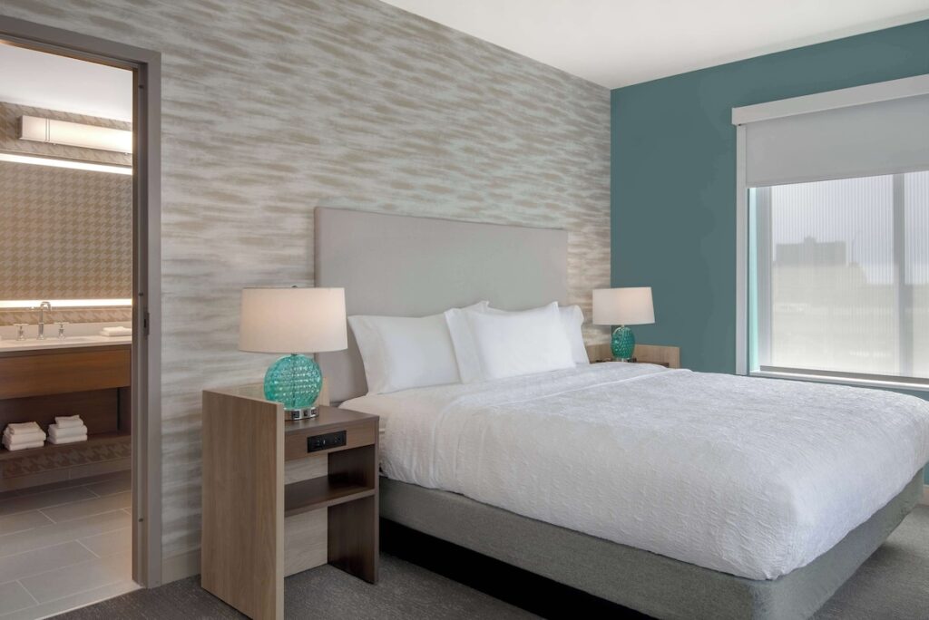 Home2 Suites By Hilton Jacksonville Downtown - Image 2