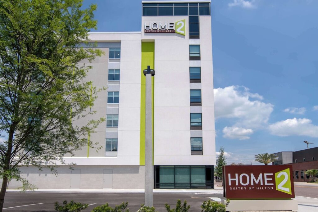 Home2 Suites By Hilton Jacksonville Downtown - Image 4