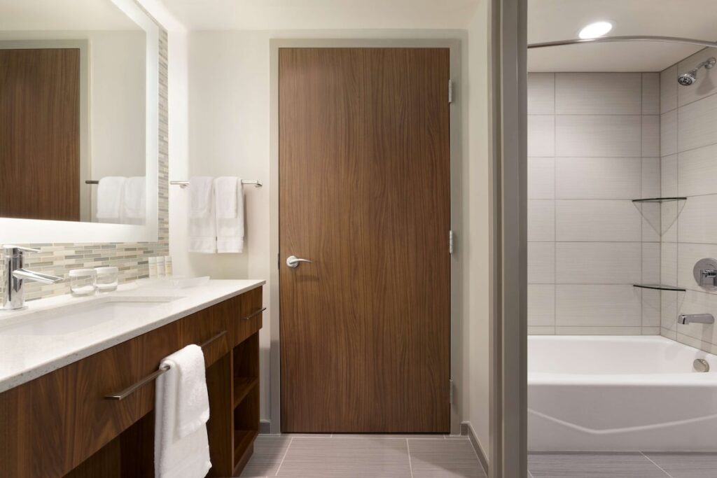 Homewood Suites by Hilton Pittsburgh Downtown - Image 1