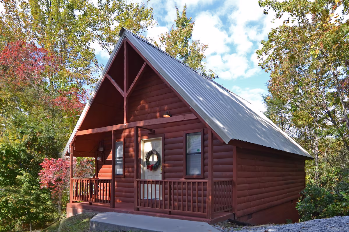 Honeymoon Hills Gatlinburg Cabin Rentals - Image 2