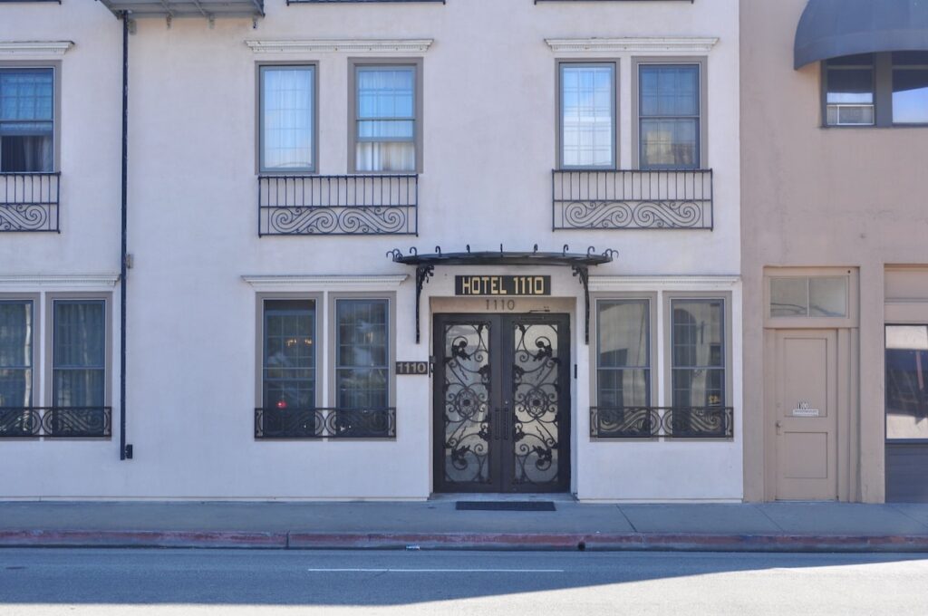 Hotel 1110 – Adults Only - Image 2