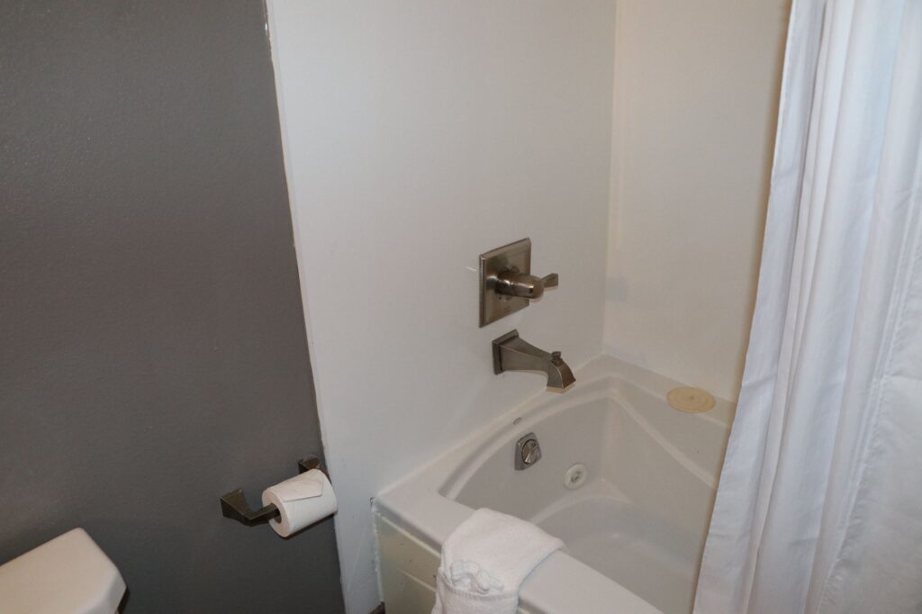 Hotel 1550 - Image 1