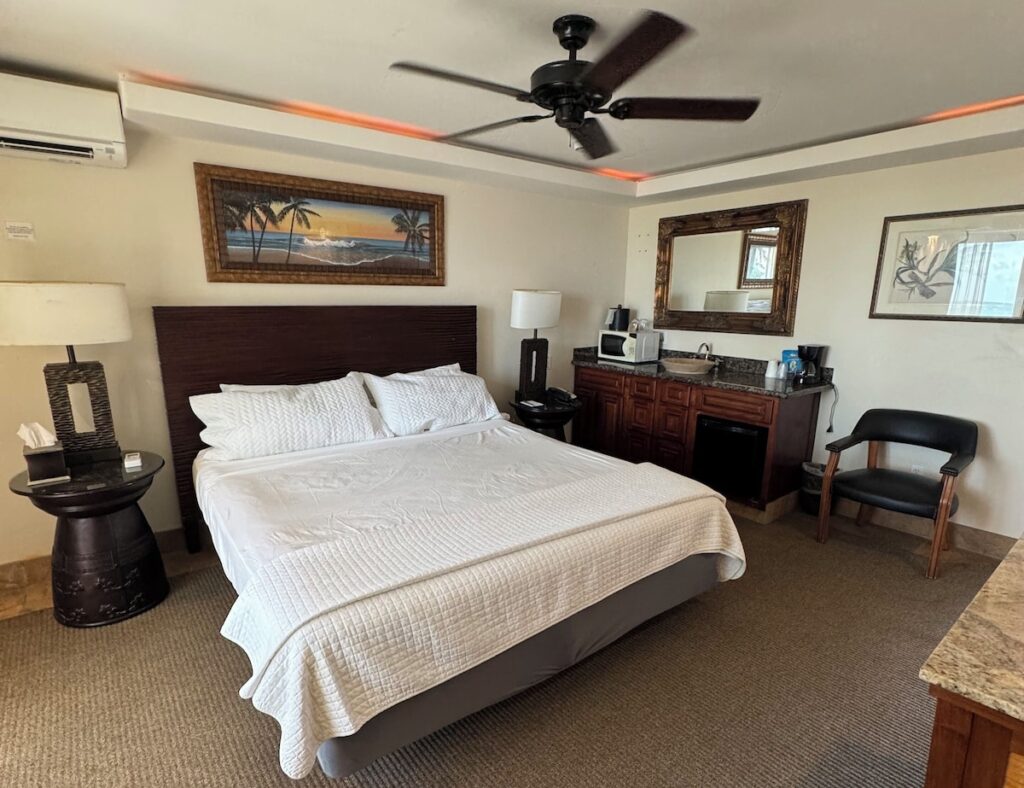 Hotel Coral Reef - Image 2