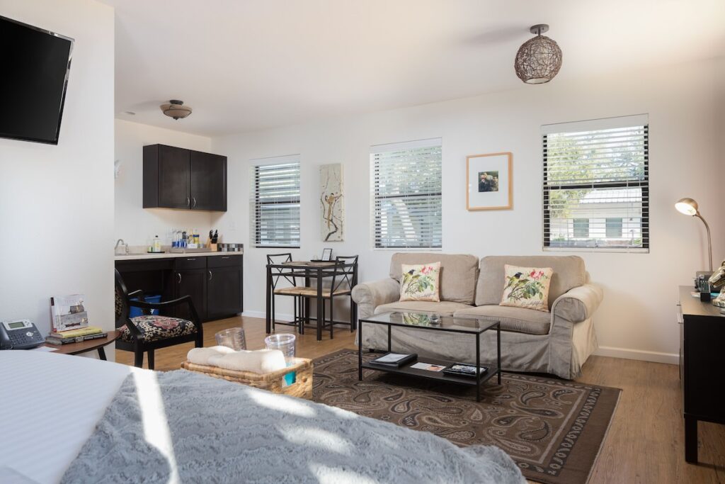 Hotel Flora & Fauna - Image 4