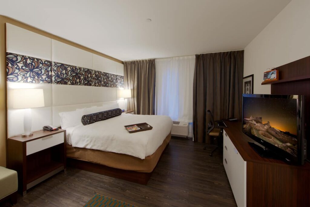 Hotel Indigo WACO – BAYLOR by IHG - Image 3