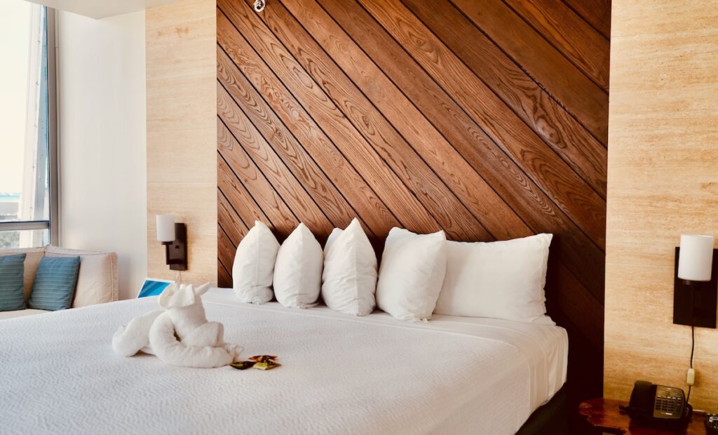 Hotel La Croix - Image 1