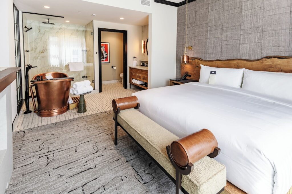 Hotel Renegade - Image 3