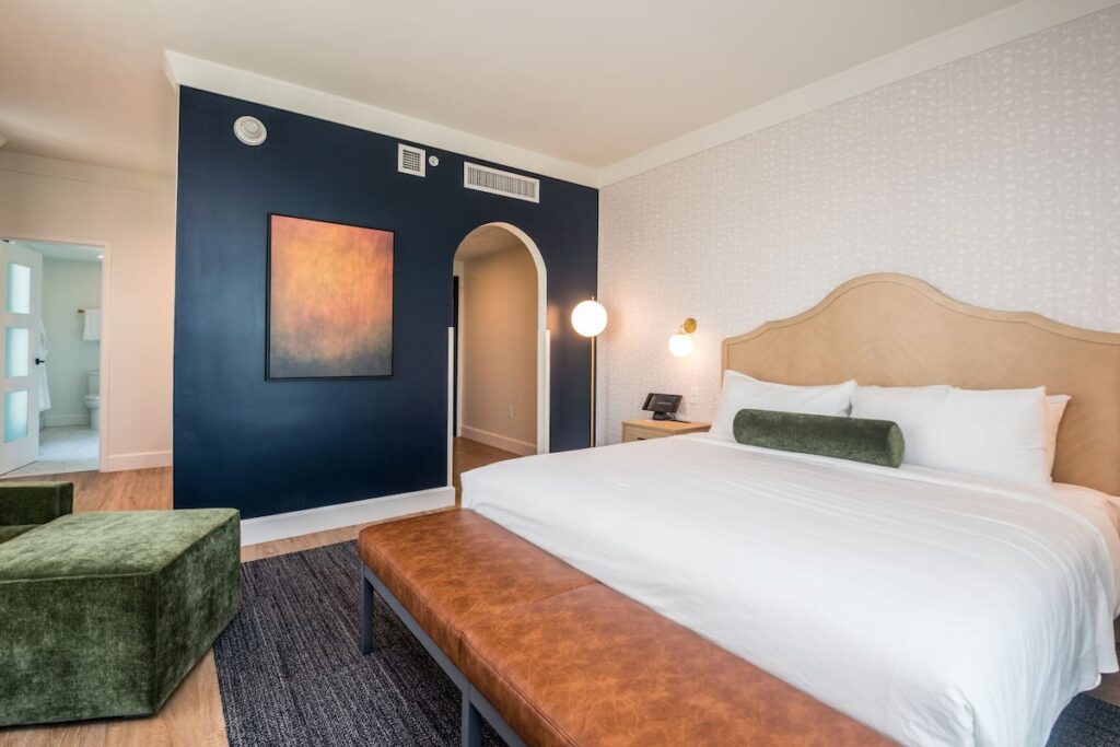 Hotel Versailles - Image 3