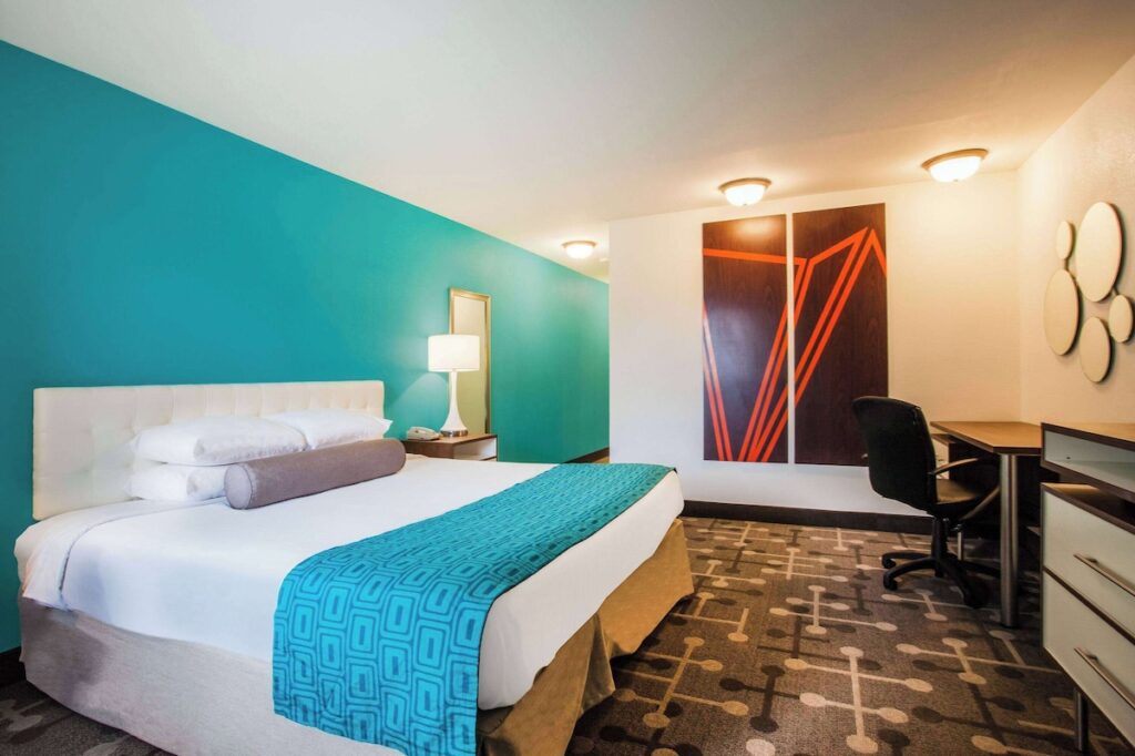 Howard Johnson by Wyndham Blackwood Near Philadelphia - Image 2