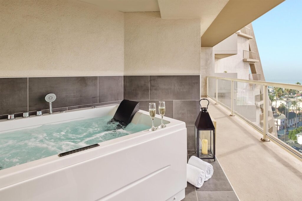 Hyatt Centric Delfina Santa Monica - Image 2