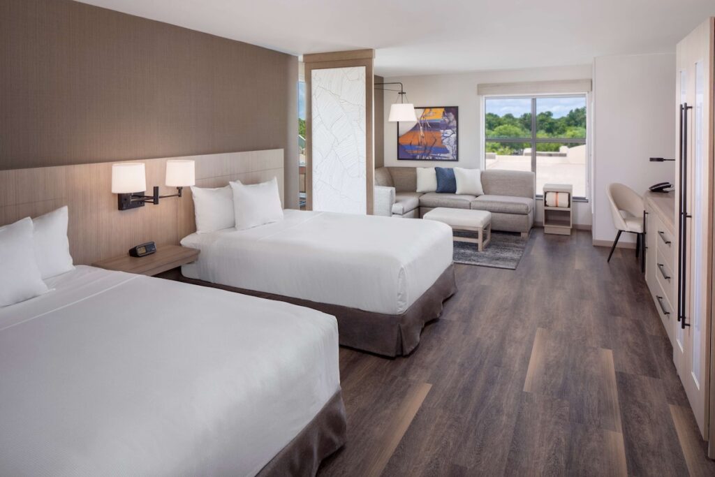 Hyatt Place Mount Pleasant Towne Centre - Image 3