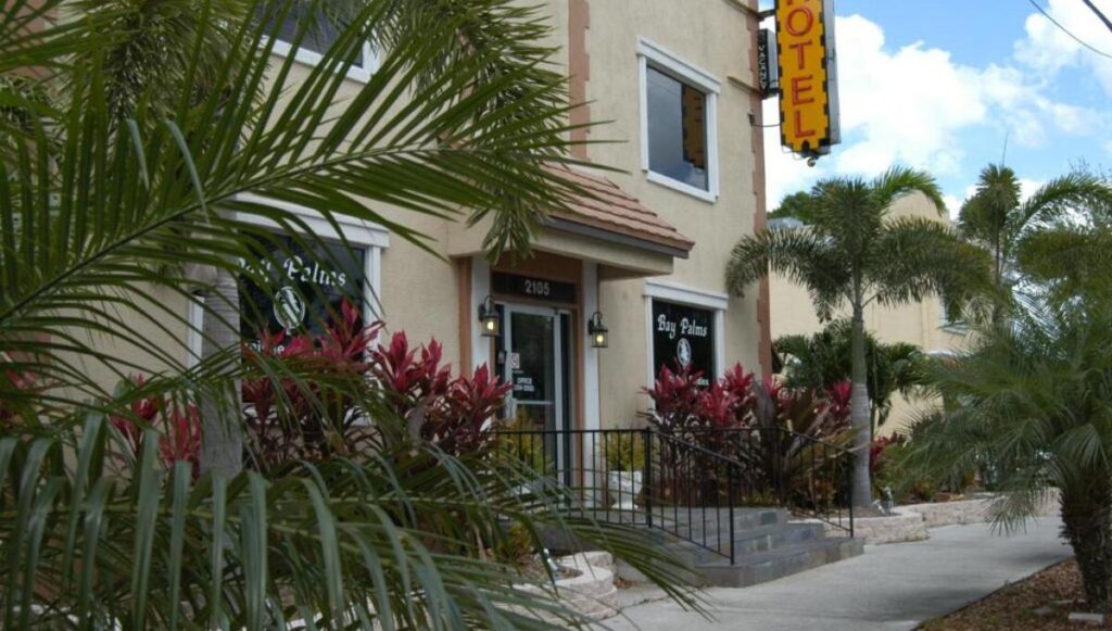 Hyde Park Hotel - Image 5