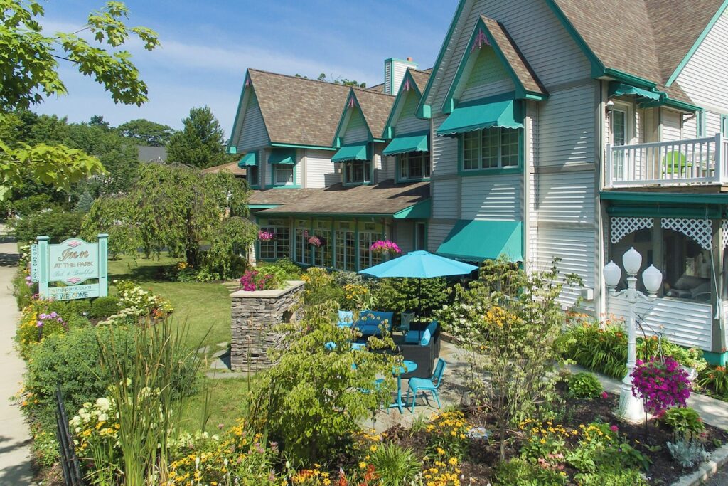 Inn At the Park - Image 4