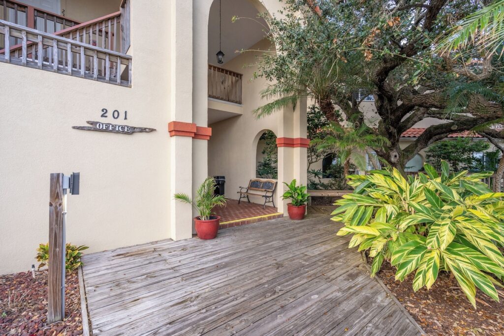 Inn at Camachee Harbor - Image 2