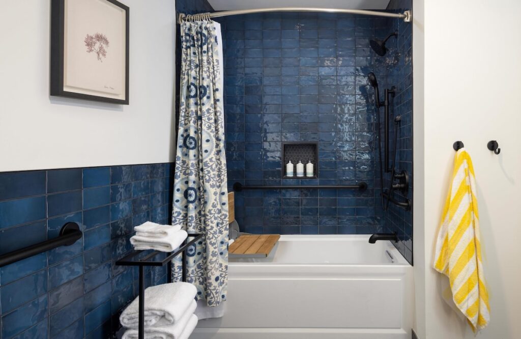 Inn at Cape Kiwanda - Image 2