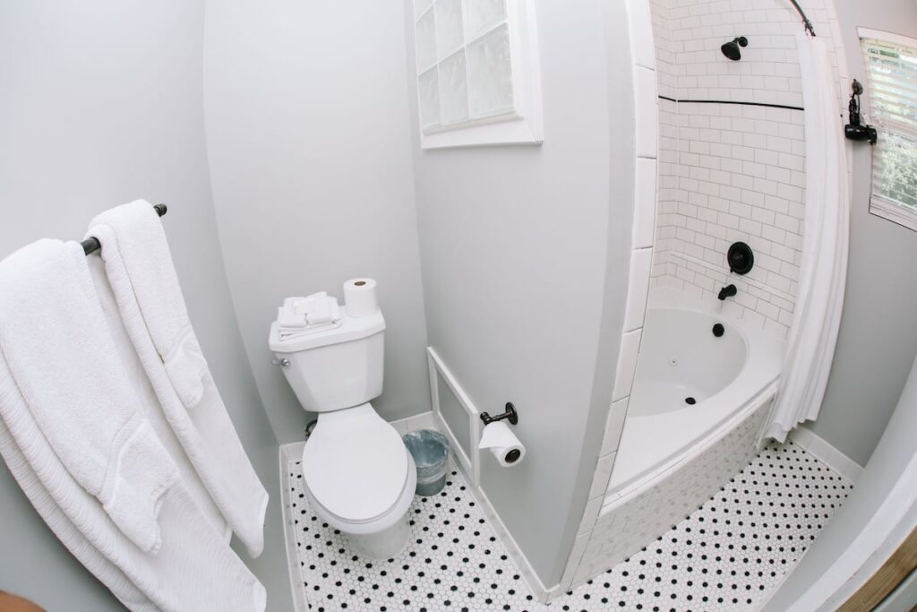 Inn on the Riverwalk - Image 2