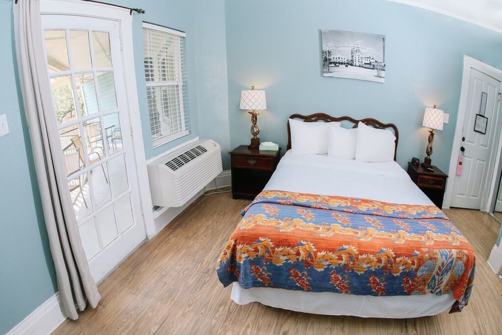 Inn on the Riverwalk - Image 4