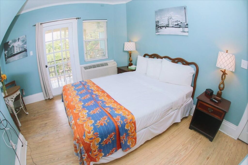 Inn on the Riverwalk - Image 3