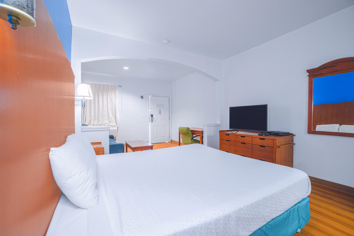 Island Inn by OYO Galveston Beach, TX - Image 1