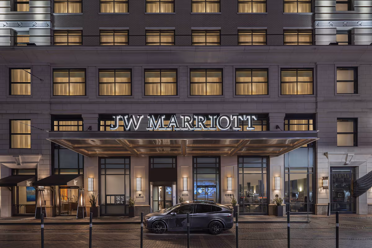 JW Marriott Houston Downtown - Image 2