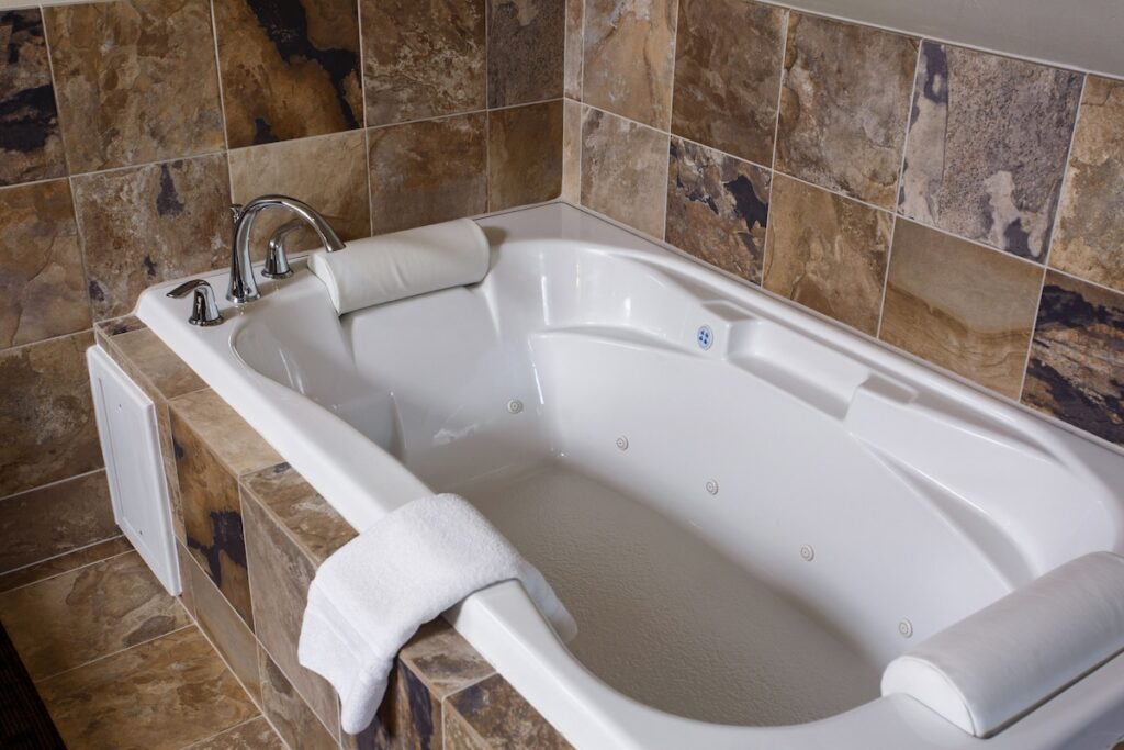 Julie’s Park Cafe and Motel - Image 2