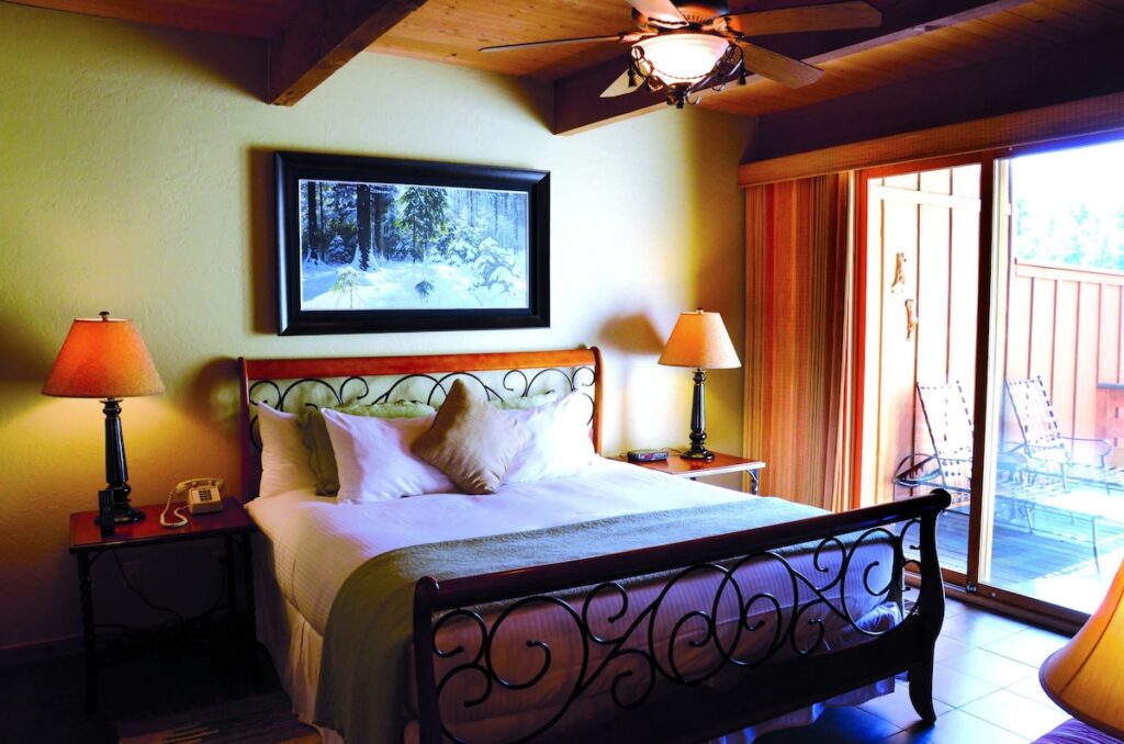 Junipine Resort - Image 3