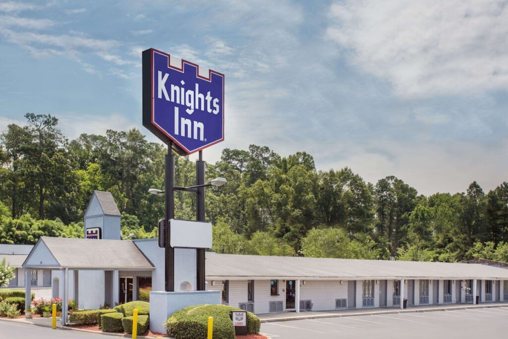 Knights Inn Augusta at Boy Scout Rd - Image 5