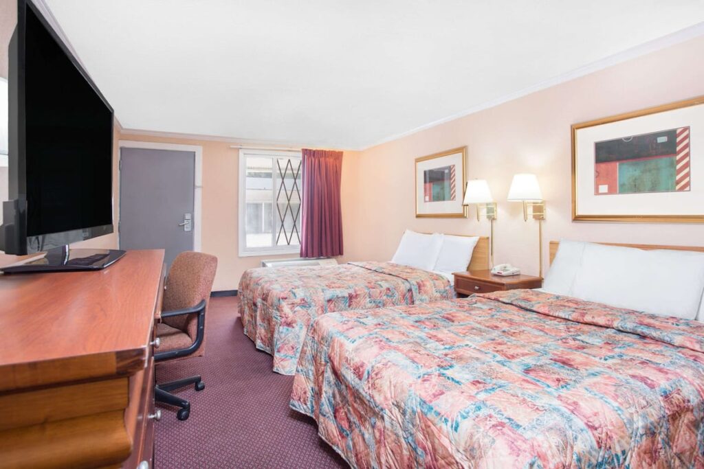 Knights Inn Augusta at Boy Scout Rd - Image 4