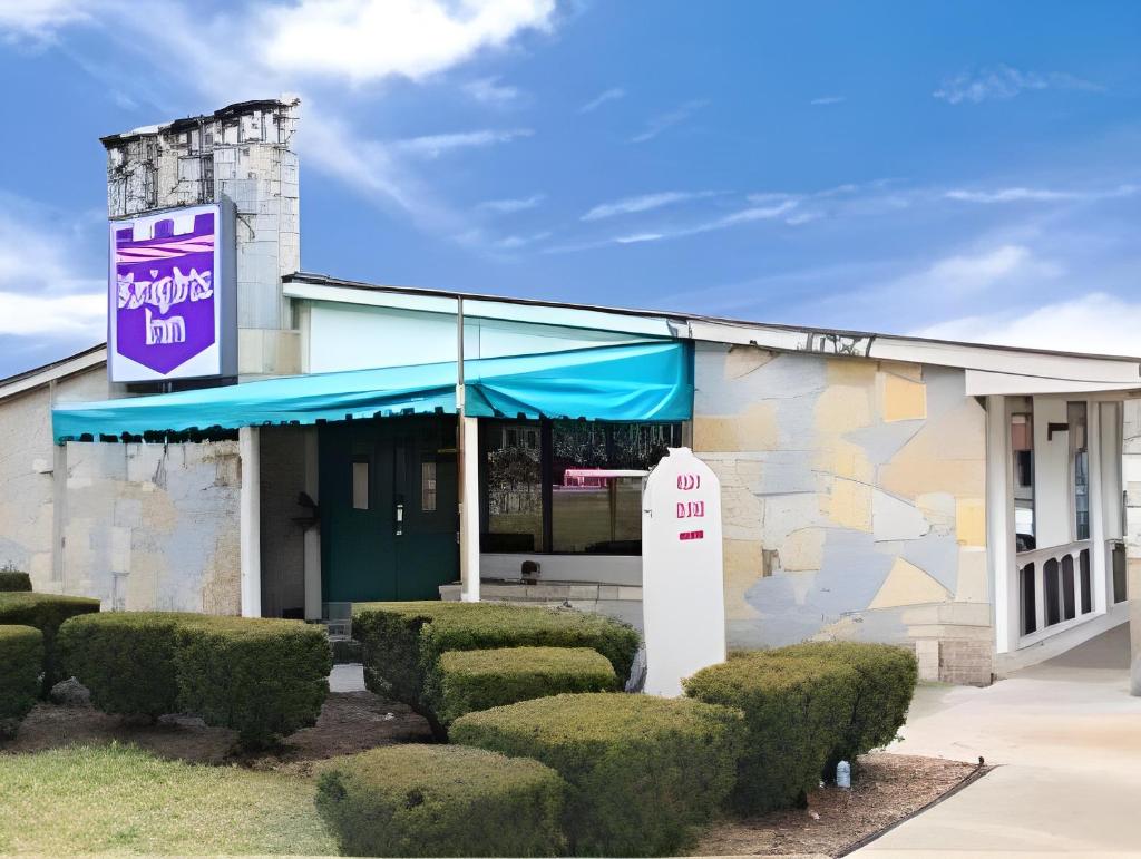 Knights Inn Farmington Hill - Image 2