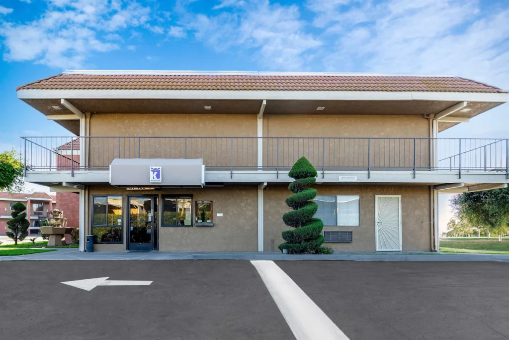 Knights Inn Madera - Image 3