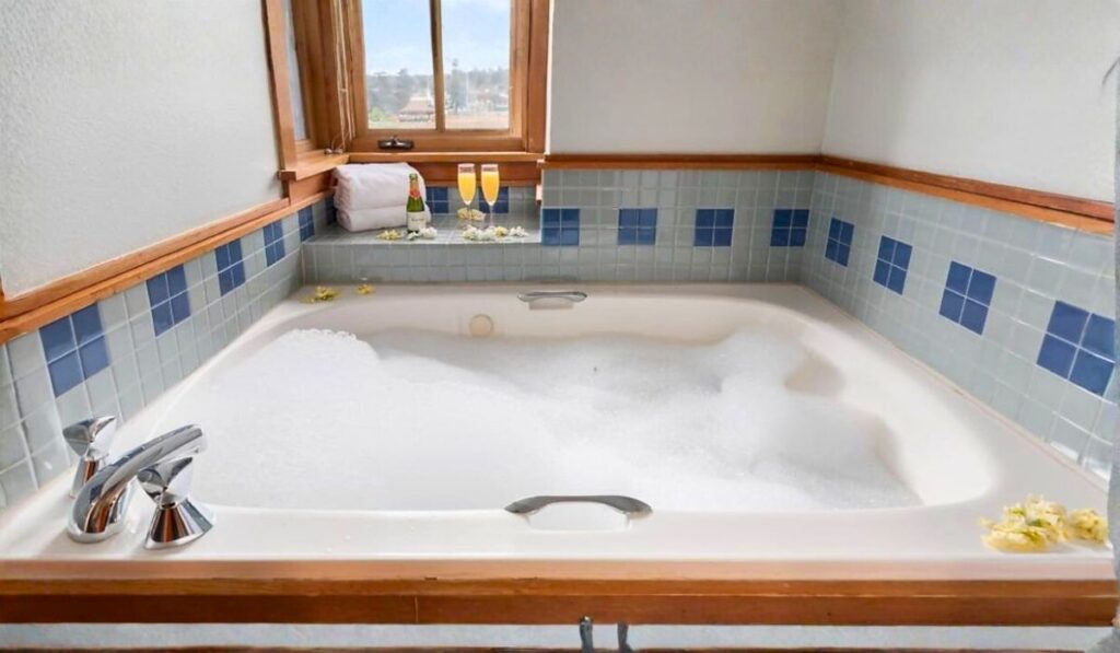 La Conner Channel Lodge