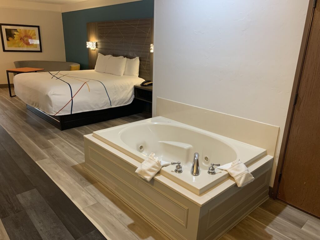 La Quinta Inn & Suites by Wyndham OKC North – Quail Springs