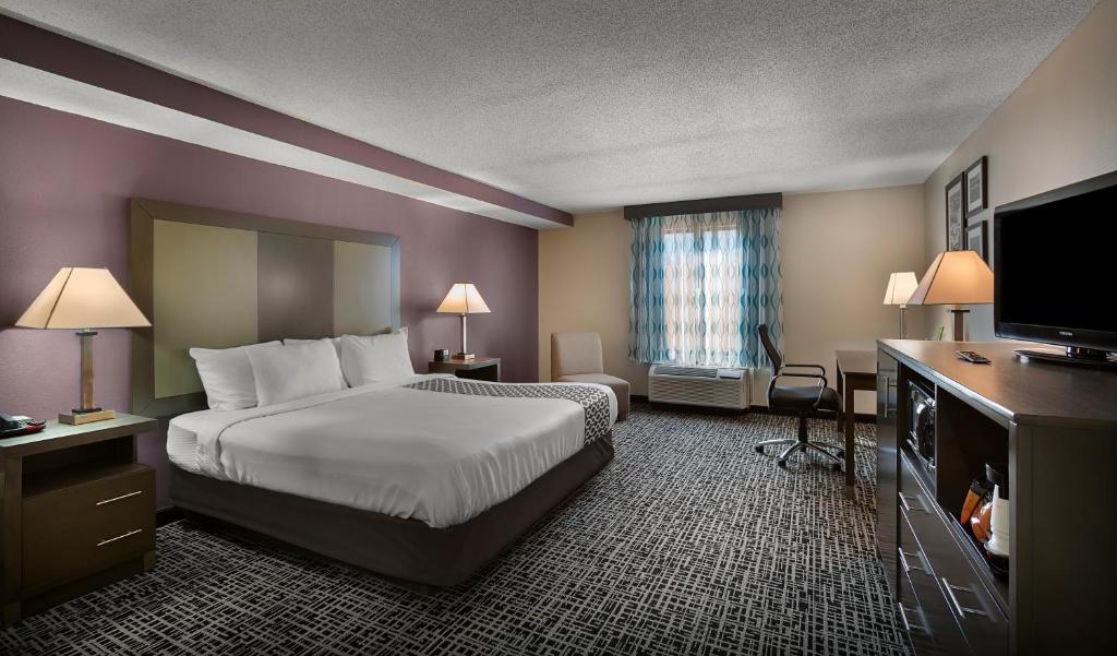 La Quinta Inn by Wyndham North Myrtle Beach - Image 3