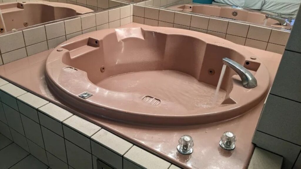 La Quinta Inn by Wyndham Sandusky near Cedar Point - Image 2