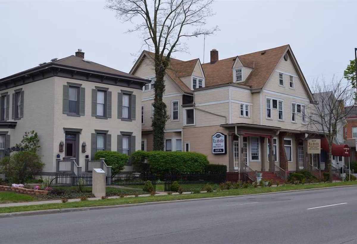 LaSalle Guest House - Image 2