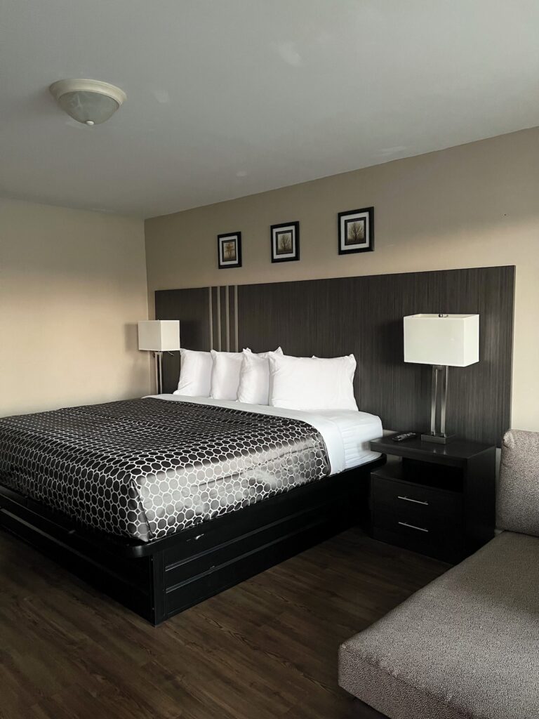 Lake Erie Lodge - Image 2