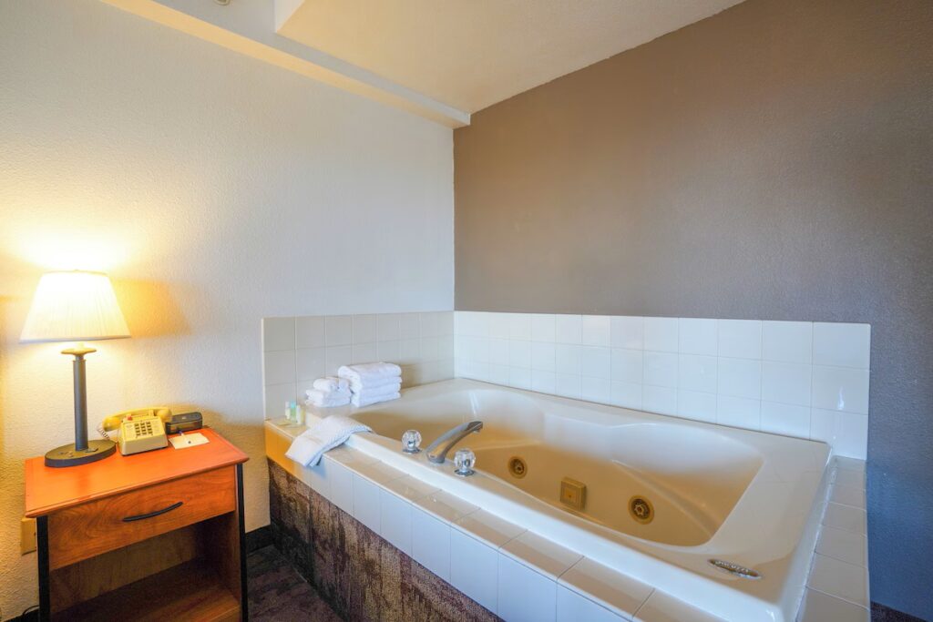 Lake Mead Inn - Image 5