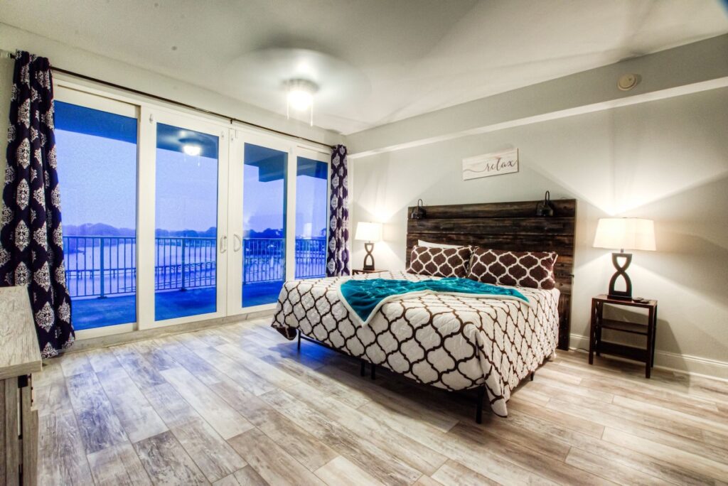 Laketown Wharf Resort by Aneliya’s Rentals - Image 2