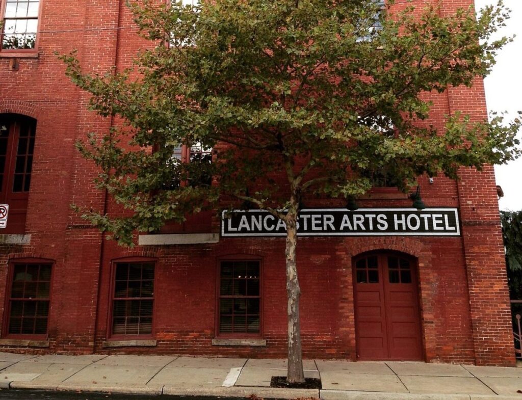 Lancaster Arts Hotel - Image 4