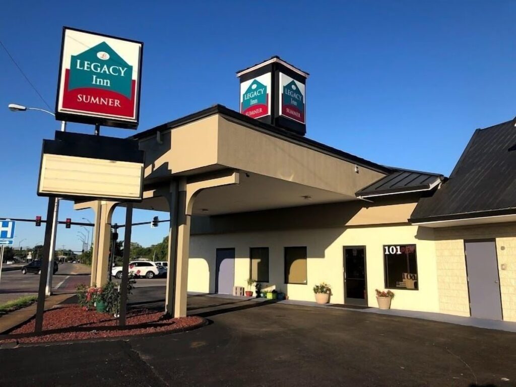 Legacy Inn Sumner - Image 2