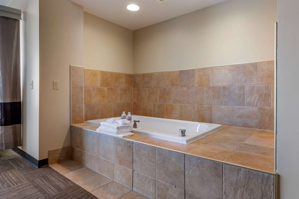 Lift Bridge Lodge, an Ascend Collection Hotel