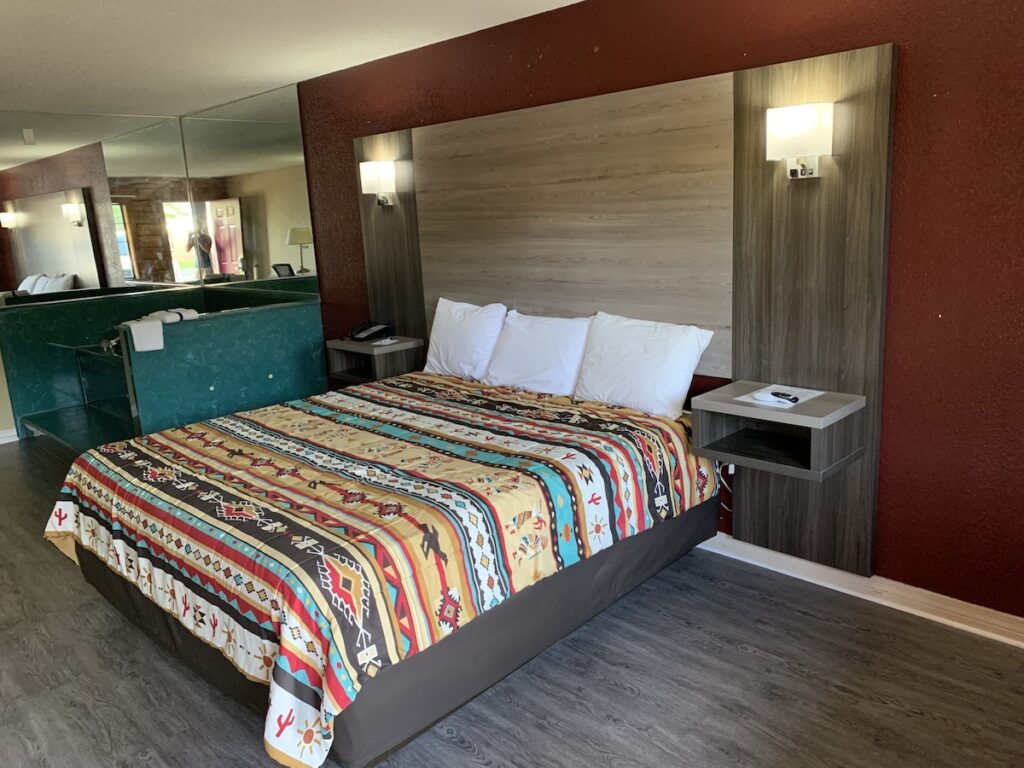 Log Cabin Inn - Image 1