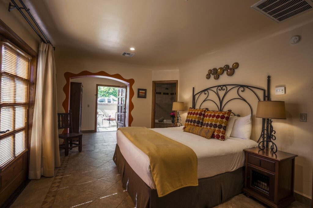 Los Arboles Hotel - Image 3