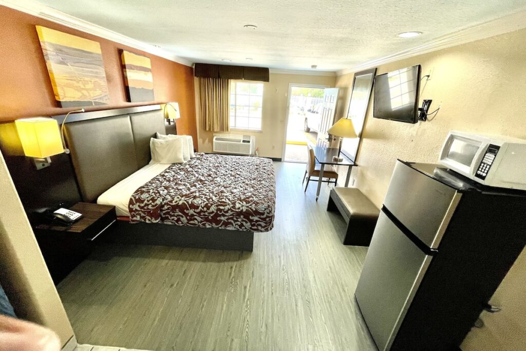 Luxury Inn & Suites Liberty - Image 3